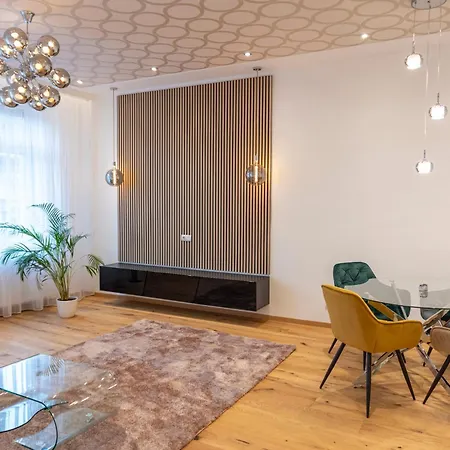 Oktogon Luxury Suite Budapest Esterno foto